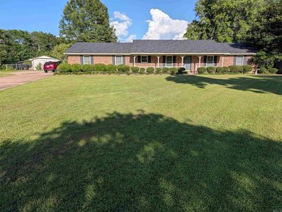 1 Adcock Cir