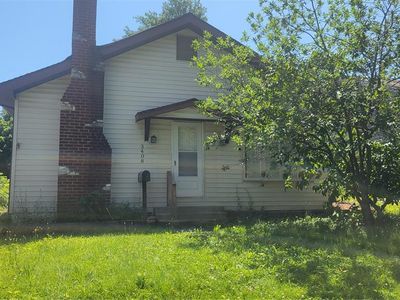 3408 Airway Ave