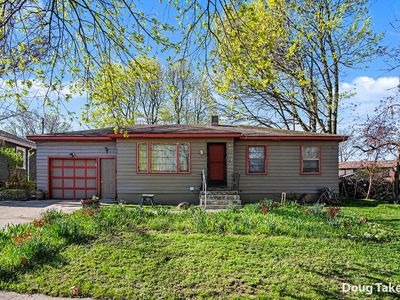 402 Shirley St NE