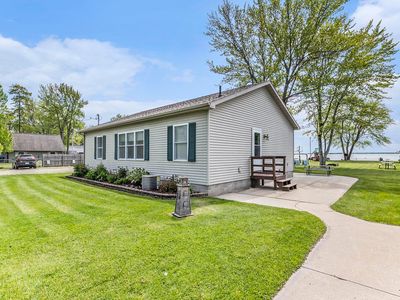 10913 E Houghton Lake Dr