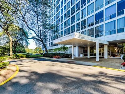 601 E 32nd St #210-211