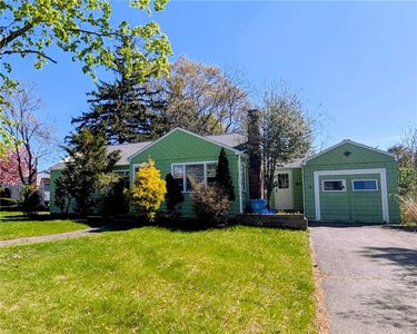 46 Eden Crest Dr