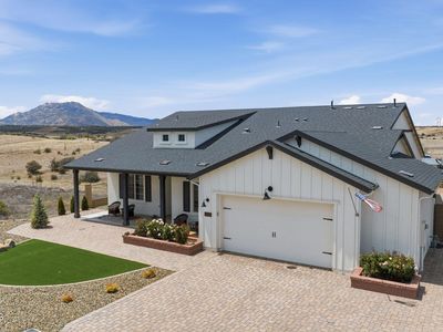 7004 Turquoise St