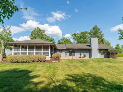 1221 W Leigh Dr