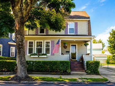 8 Highland St