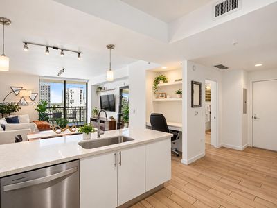 999 SW 1st Ave APT 1909