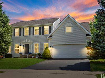 4570 Loyola Dr
