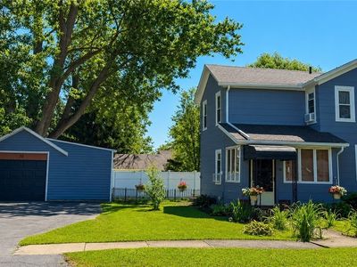 38 Maple St