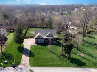 111 Amelia Dr