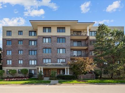 650 Laurel Ave APT 303