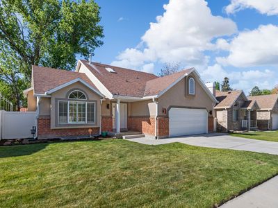 934 E Michael Mill Pl