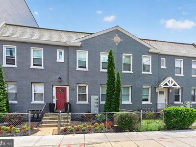 1721 W Virginia Ave NE