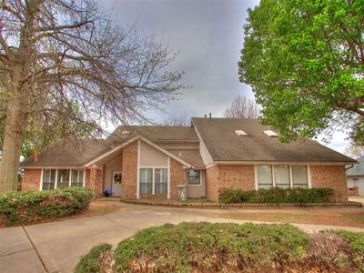 6021 Oak Tree Rd
