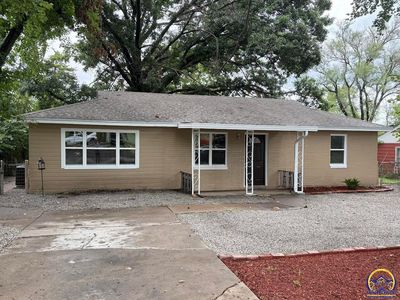 210 SW Sanneman Dr