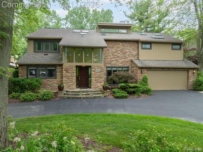 4683 Maura Ln