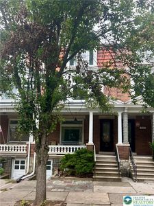 1633 W Linden St
