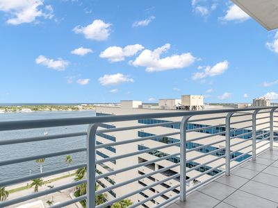 1551 N Flagler Drive #Ph L11