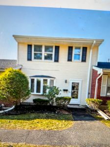 Property at 165 Hague Blvd #B, Glenmont, NY