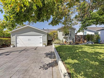 33027 Palmetto Dr