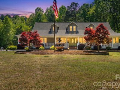 1235 Chatham Ln