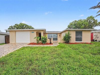 9135 HUNT CLUB LANE