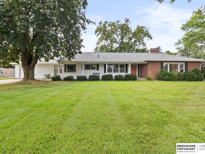 1802 S 76th Ave