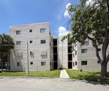 8520 SW 133rd Avenue Rd APT 406