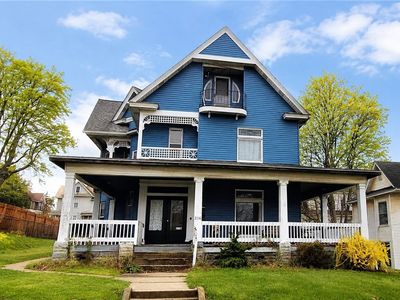 216 Fairview Ave