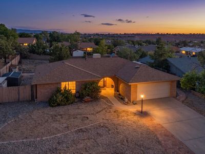4304 Quartz Dr NE