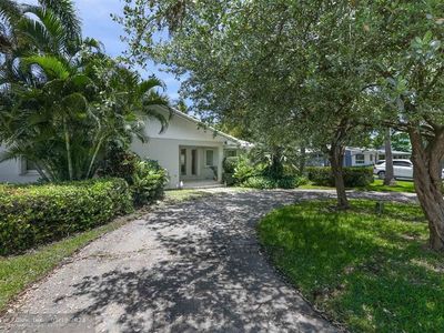 839 N Northlake Dr