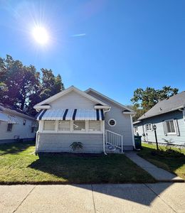 225 Stanley St