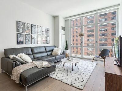 305 E 51st St APT 4H