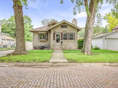 Property at 217 W Moulton St, Pontiac, IL