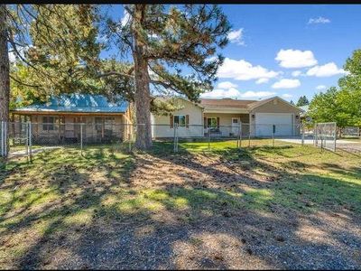 358 E Main St