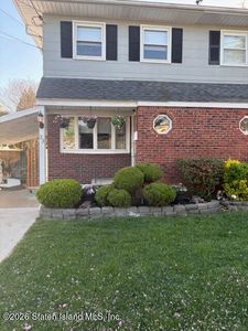 23 Ramblewood Ave