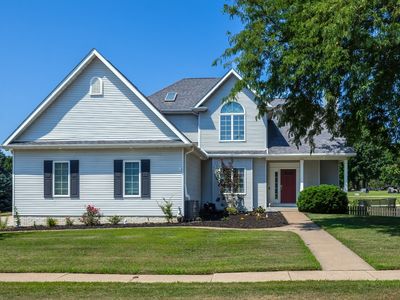 Property at 1209 Iowa Dr, Le Claire, IA