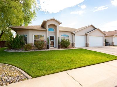678 Arthur Ct