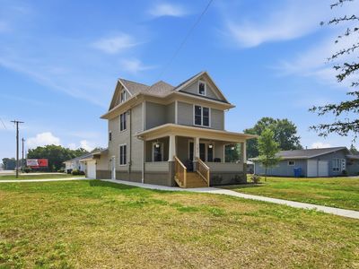 102 E 3rd Ave