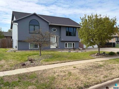 713 E Magnolia Dr