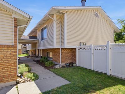 740 E Baker Dr
