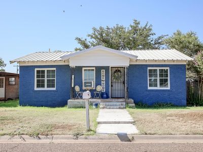 Property at 1621 N 4th St, Tahoka, TX