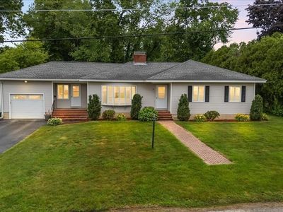 19 Meadow Ln