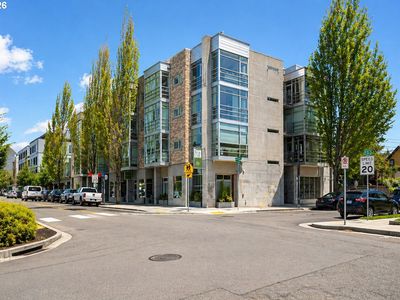 910 SE 42nd Ave Suite 240