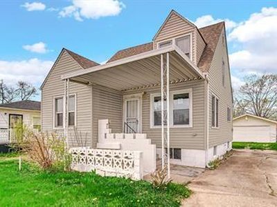 2208 Taney Pl