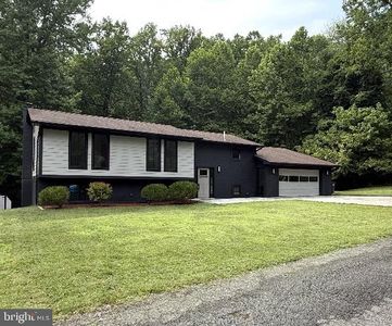 9901 Turret Ln