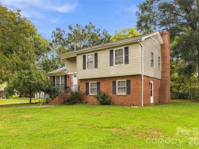 2711 Johnny Reb Ln