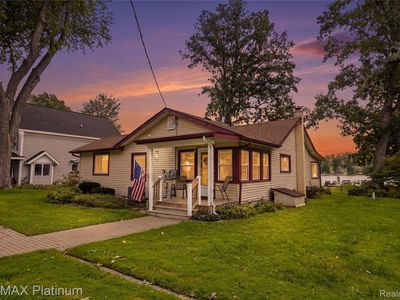 1186 Chemung Dr