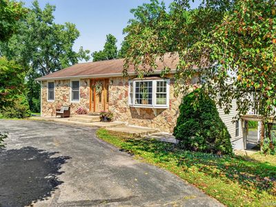 35 Hillside Drive
