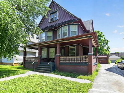 2268 Parkwood Ave