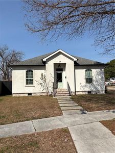 64 W Chalmette Cir